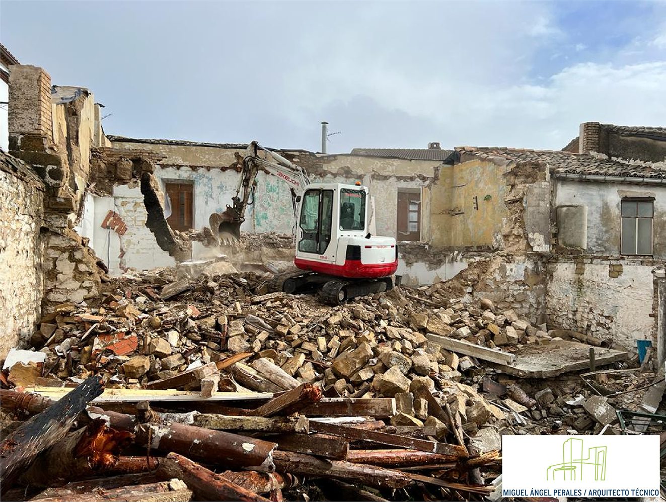 Demolición vivienda para hacer rehabilitacion de edificios con Miguel Ángel Perales, arquitecto Jaén